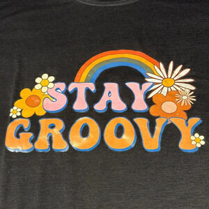 Stay Groovy Daisy Retro Gray Tshirt size Medium